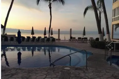 Image de Beachfront 2 Br great value