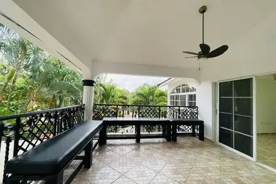 Image de 9 bedrooms, 8 bathrooms, exotic property close to downtown Sosua.