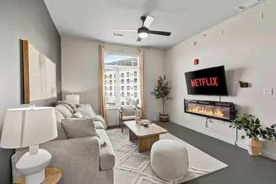 Image de Luxury Unit w/ Pool + Gym | Lcp Collection