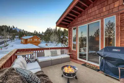 Image de Monthly Lease - Sundial Retreat at Tahoe Donner - 2br w Bonus Room