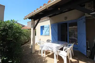 Image de Jolie maison d'angle, belle terrasse, 5 couchages, clim, a 400 m de la mer a  Portiragnes Plage