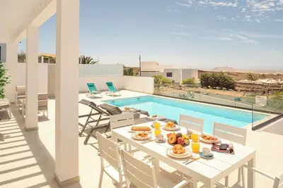 Image de Caprica| Indulge in Serene Opulence at Las Breñas, Lanzarote.