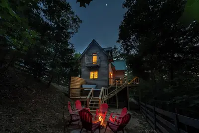 Image de Fels Haus- Hot Tub, WiFi, Gas Grill, located on Cliffview Resort