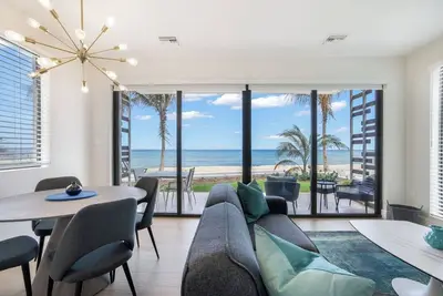 Image de Silver Reef #3 - 2 Br Luxe Oceanfront & Pool