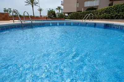 Image de Joli appartement pour 6 personnes avec piscine, Wifi, Tv et balcon