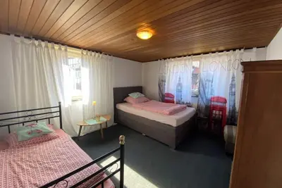 Image de Kleines Altes Fachwerkhäuschen Bietet Platz für 10 Personen