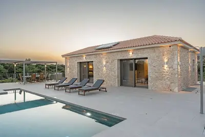 Image de Brand New: Kefalonia Stone Villas - Villa Trapezaki Retreat