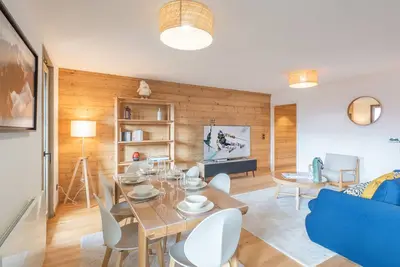 Image de Appartement neuf, proche pistes, balcon sud, Wifi