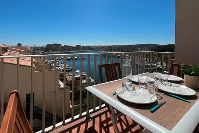 Image de Appartement avec parking à Gruissan, 4 couchages, proche plage