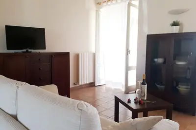 Image de Numana - Three-room apartment with large garden 5 minutes from Conero beaches