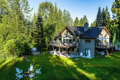 Image de Back Forty Lodge w\/ Cabin, Spa, Fire Pit & Bbq