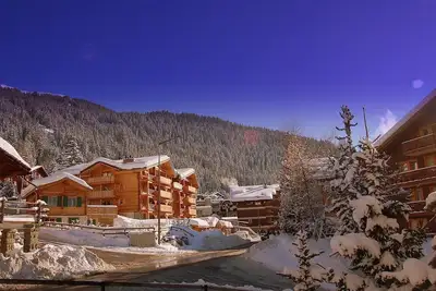 Image de Chalet Style Apartment 2 min Flat Walk from Le Médran main lift!