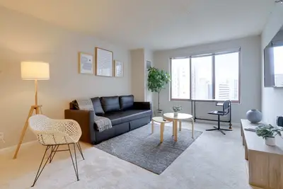 Image de Comfortable Apt | Easy Access to D. C. | Gym