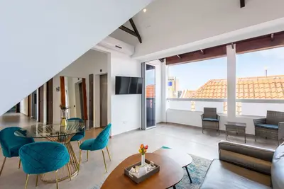 Image de The Handelskade Crown: A Historical Penthouse
