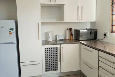 Image de One bedroom, spacious guest house in a quiet neighbourhood.