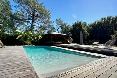 Image de Généreuse Villa tout confort avec piscine + jacuzzi + vélo + air de jeux