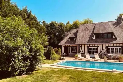Image de Superbe Maison avec piscine Ă 3 min de la mer