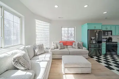 Image de Pocatello: Retro 2 bed 2 bath upstairs