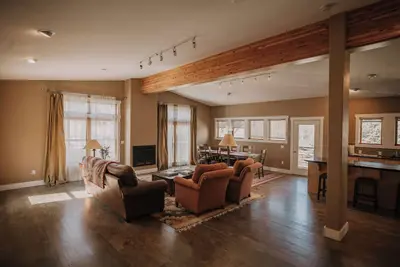 Image de East Jackson Living with Outdoor Space and Easy Access to Cache Creek Trails!