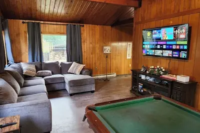 Image de Water front  Cabin Retreat \n   ✨️ A Vacation Wonderland ✨️\n           \n