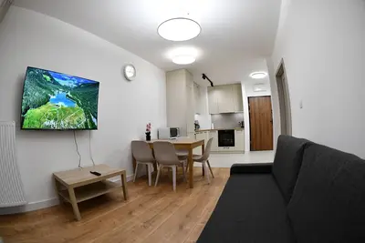 Image de Elegant Two-Room Apartment, City Center, Balcony