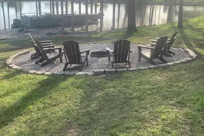 Image de Serene 3/2 Lakefront Getaway with Sauna. Sleeps 10+ in Hillsdale County Michigan