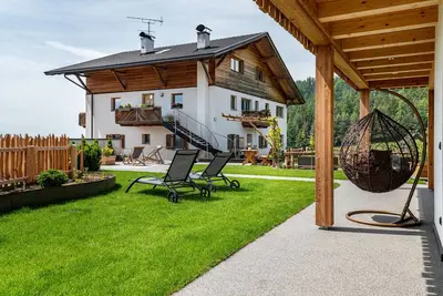 Image de Appartement \"Feicht\" avec vue sur les montagnes, terrasse privée et Wi-Fi