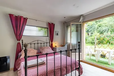 Image de Appartement 'Appartemment Ancienne Ferme' avec terrasse partagée, jardin privé et Wi-Fi