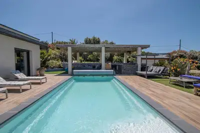 Image de Villa 'Luxe, Bien-être, Vue Mer' avec vue sur la mer, Wi-Fi et climatisation