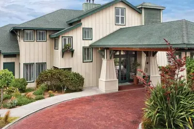 Image de Two bedroom condo on Monterey Bay. Sleeps six.