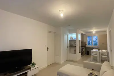 Image de T2 Refait à Neuf Près des Plages Borely