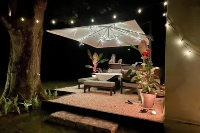 Image de Large house and garden in the beautiful market town of Montcuq