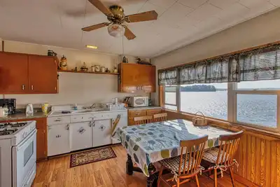 Image de Cabin #1 on the Lake - 3-Beds - Wisconsin Northwoods - Dock Access - Pets Ok