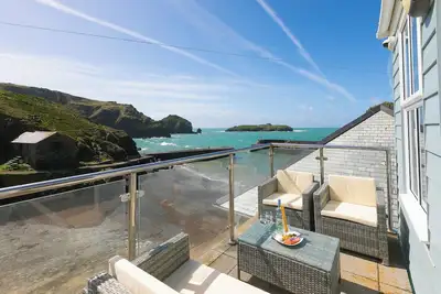 Image de Demelza, pet friendly, luxury holiday cottage, with pool in Mullion