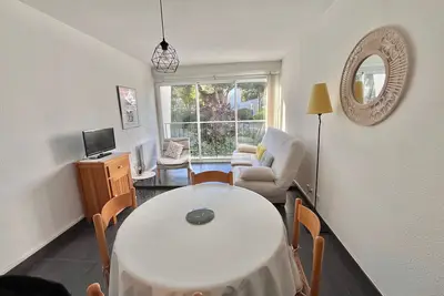 Image de Studio Lumineux à 700m de la Plage, Centre Ville, Pour 4 Personnes