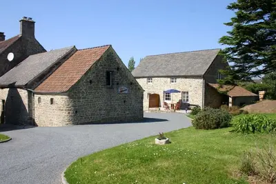Image de Charmante maison en pierre, jardin clos au Val de Saire
