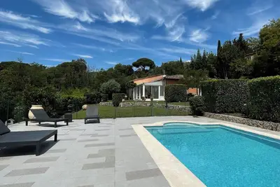 Image de Maison Familiale au Calme, à Seulement 10 Minutes de Grasse Capitale du Parfum