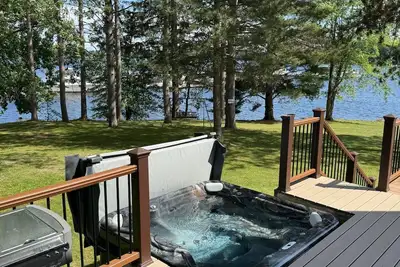 Image de Premier Sacandaga Lake Vacation Home.