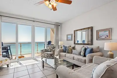 Image de Gulf front 2br sleeps 4 panoramic views pool spa heart of Destin