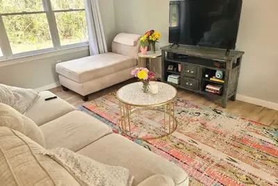 Image de Cozy Living in Prime Location