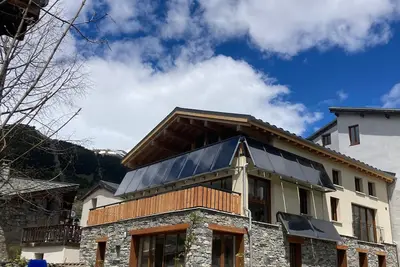 Image de Hébergement dans une maison de village\nGîte des Fouines\napt Dourghi\n4/6personnes