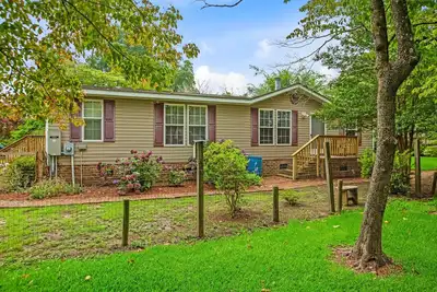 Image de 3 Bedroom Cottage walking distance to the Sound and one hour to the Outer Banks.