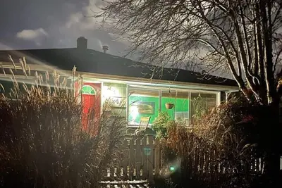 Image de Seth’s magical green cottage