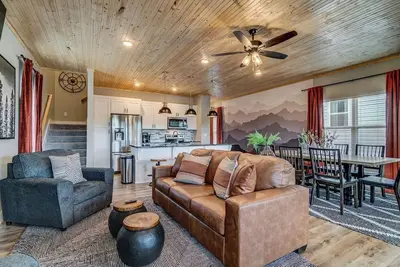 Image de 1 Mile to Sdc-Hot Tub-Bunk Beds-indoor & outdoor pool-Table Rock Lake