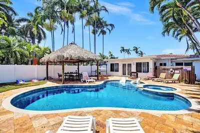 Seaside Oasis in Hollywood Lakes near the Beach