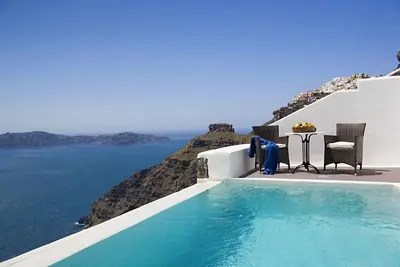 Image de Amazing Santorini Villa | Villa Moonlight | 1 Bedroom | Infinity Pool & Outdoor Heated Jacuzzi |Stunning Sea Views | Imerovigli