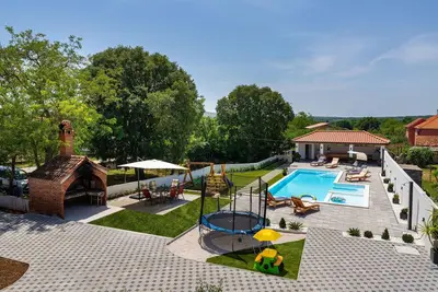 Image de Superbe appartement de 2 chambres à.