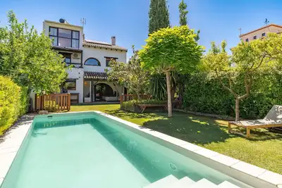 Superbe maison de 5 chambres à Restabal