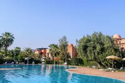 Image de Spacious 2br W/ king beds & pool : Family friendly