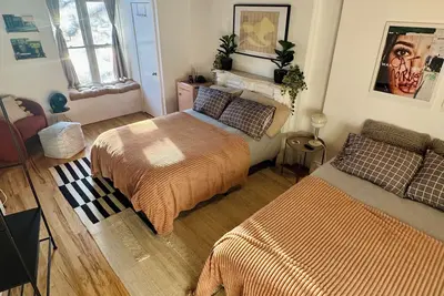 Image de Spacious Private Bushwick Bedroom - Close to Subways, Manhattan & Pet-Friendly!